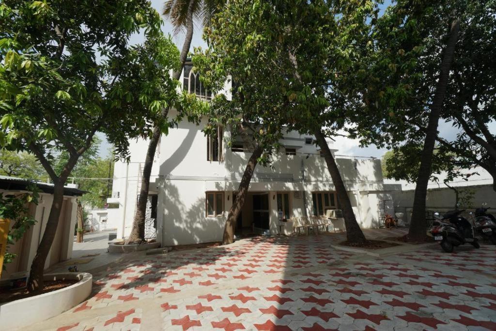 Sowmya Lodge Tiruchirappalli المظهر الخارجي الصورة