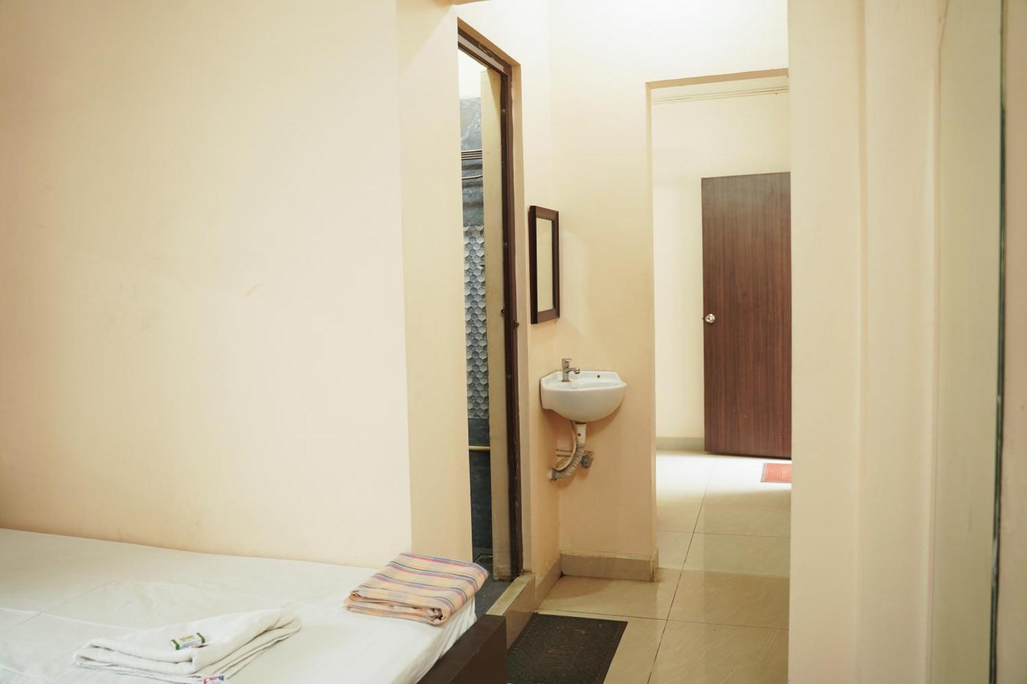 Sowmya Lodge Tiruchirappalli المظهر الخارجي الصورة